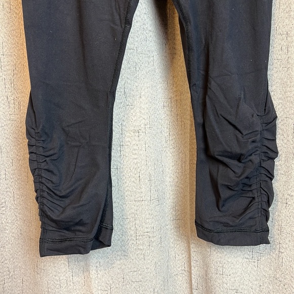 Lululemon Sunset Salutation Cropped Pants - Picture 2 of 7